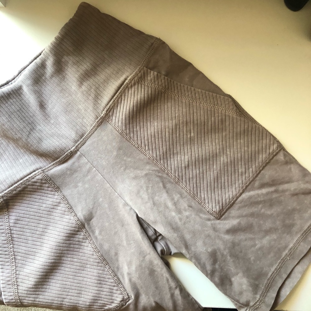 Aerie chill ribbed pocket shorts